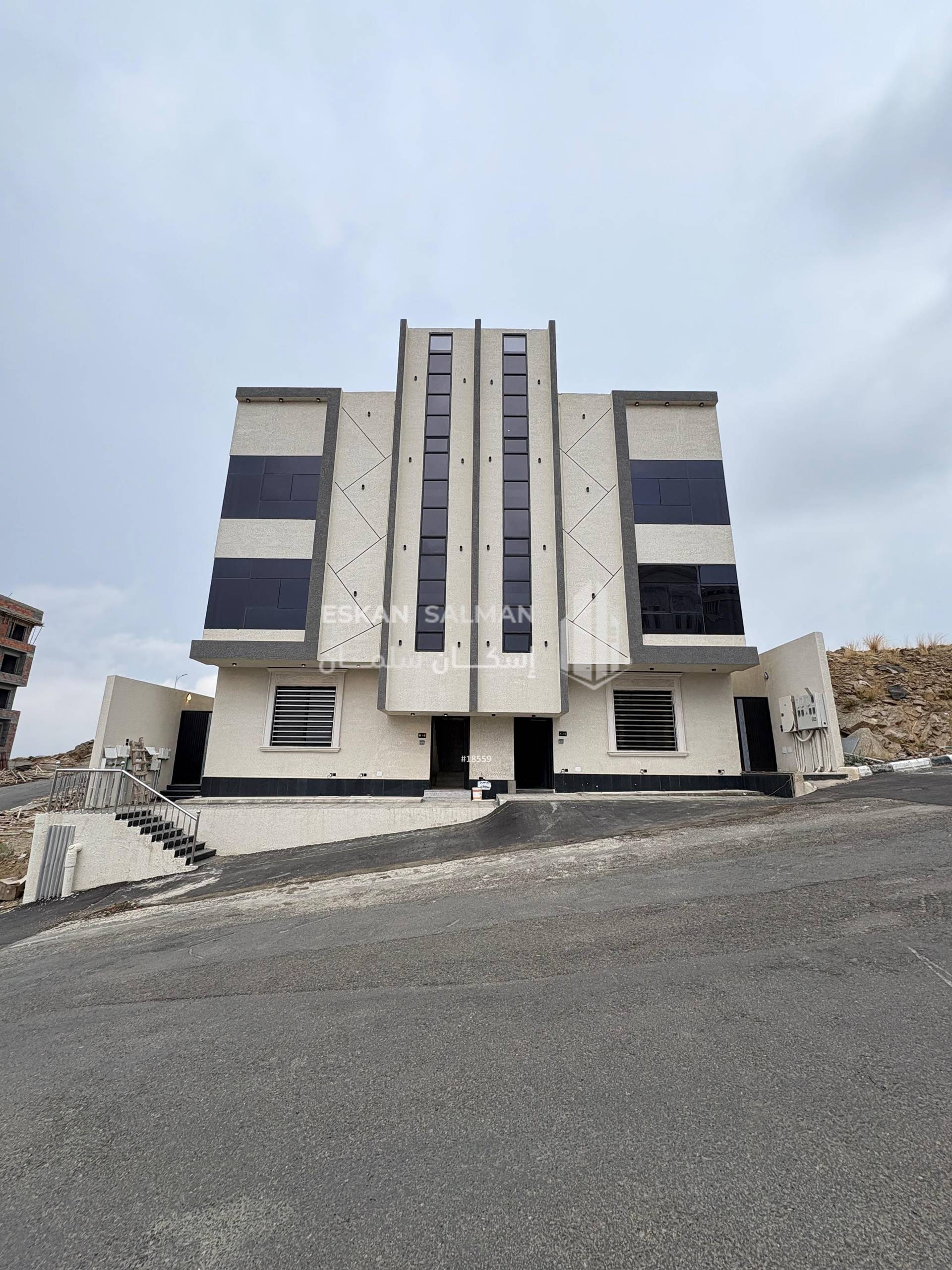 5 bedroom apartment in Al Rawabi, Abha