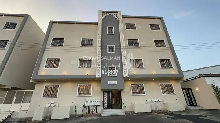 4 bedroom apartment in Al Halqah Al Gharbia, Taif