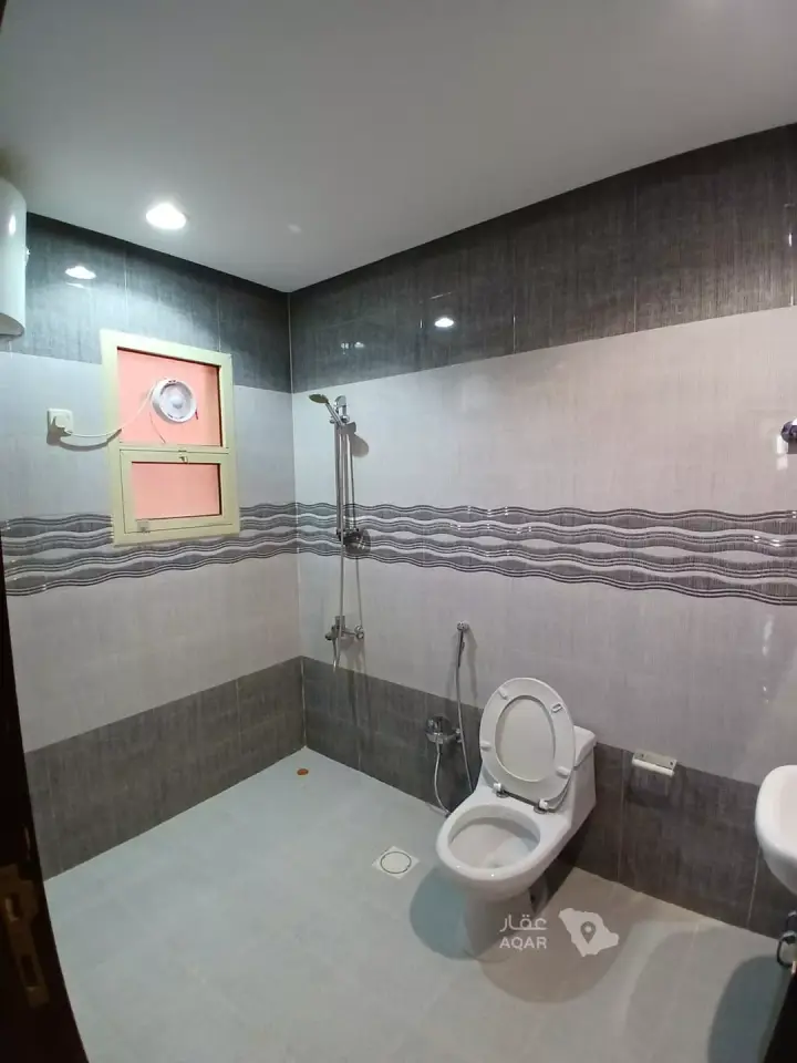 3 bedroom apartment in King Faisal, Riyadh 7