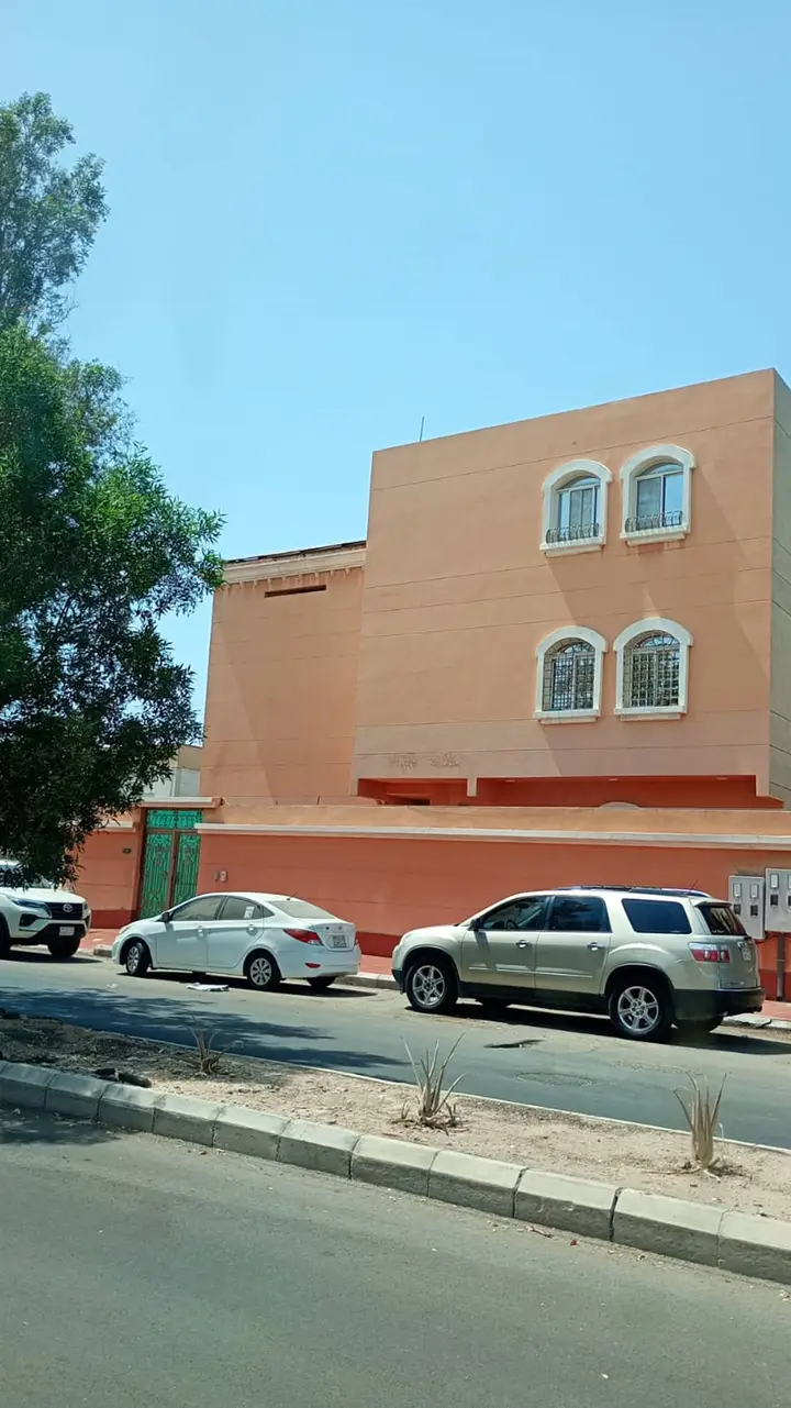 4 bedroom apartment in Al Basateen, Jeddah