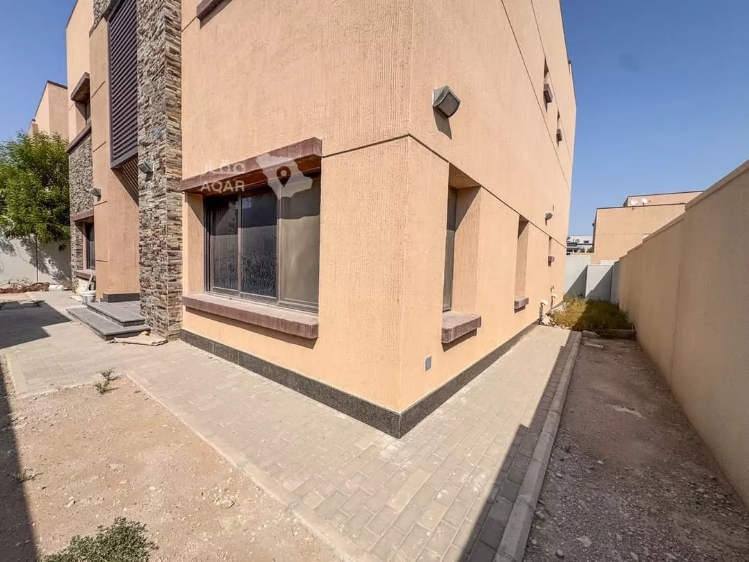 3 bedroom villa in Aramco, Eastern Province 10