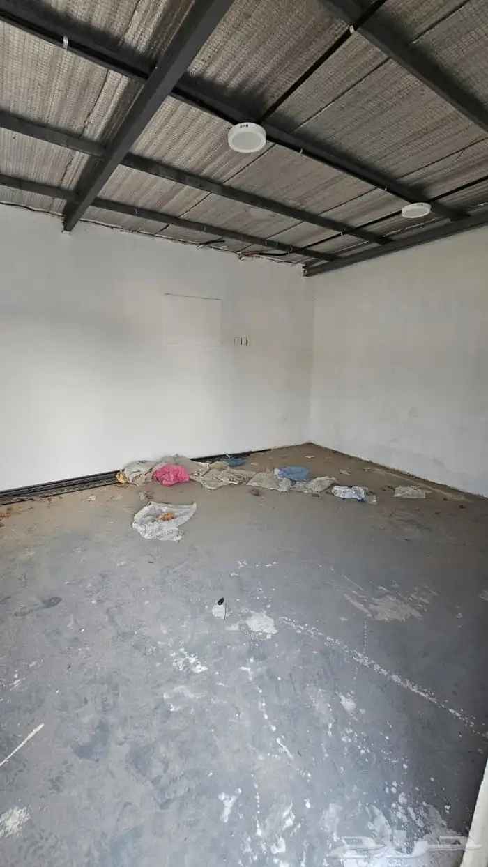 warehouse in Al Duraidi, Eastern Province 4