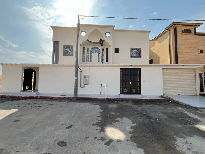 5 bedroom villa in المليداء, Qassim Region