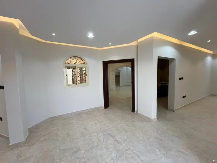 5 bedroom villa in المليداء, Qassim Region 8