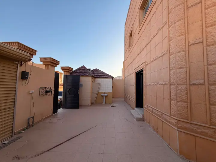 4 bedroom villa in Mishal, Qassim Region 2