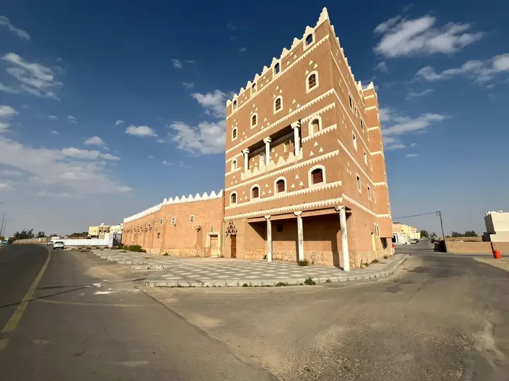 shop in Al Safa, Qassim Region 2