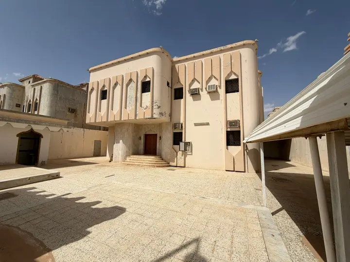 4 bedroom villa in Al Muntazah Al Gharbi, Qassim Region 2