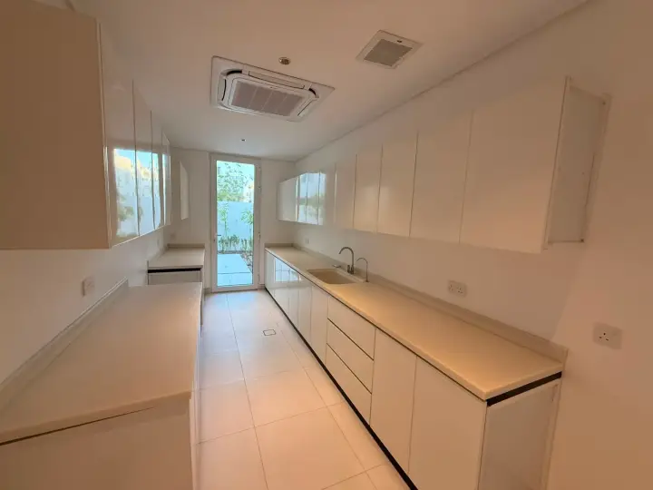 4 bedroom villa in As Sadafah, Eastern Province 10