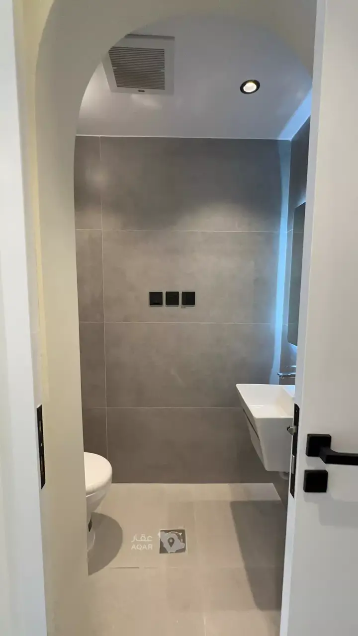 3 bedroom villa in Al Rawdah, Riyadh 6