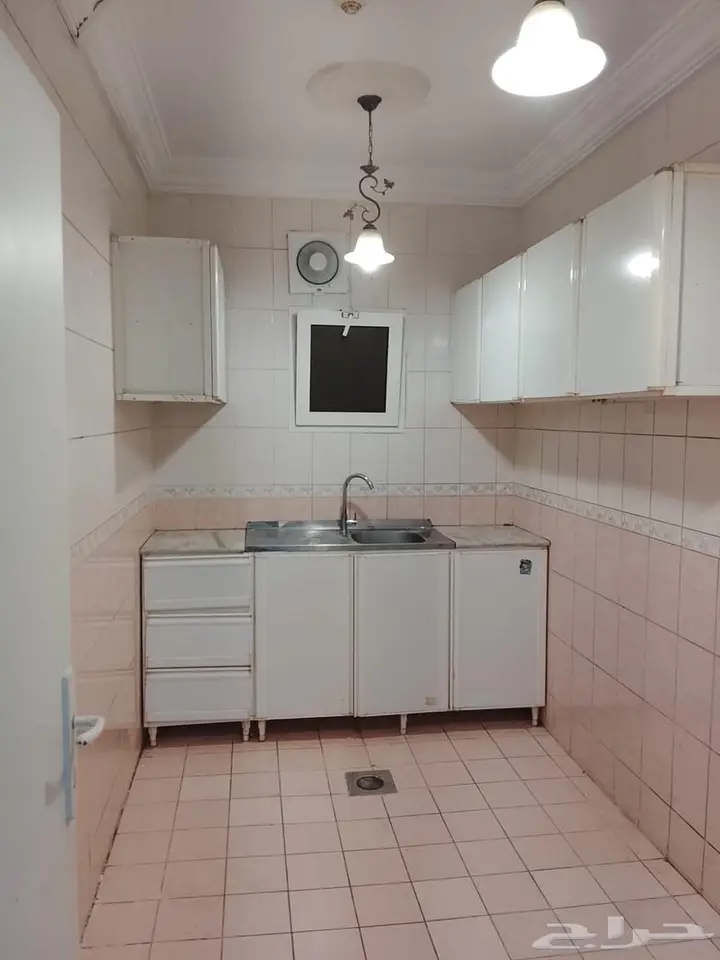 2 bedroom apartment in Al Shati, Jeddah 5