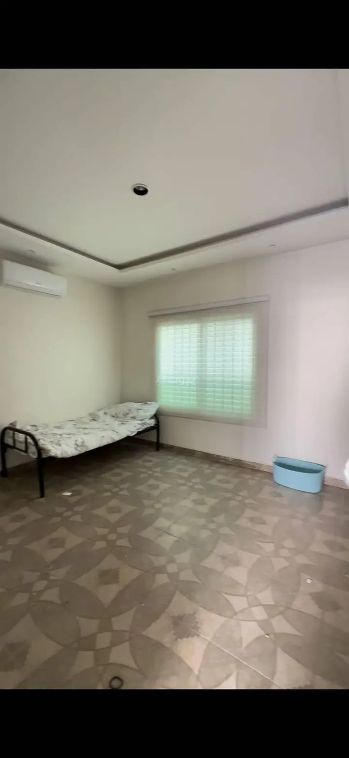 5 bedroom villa in Al Aridh, Riyadh 9
