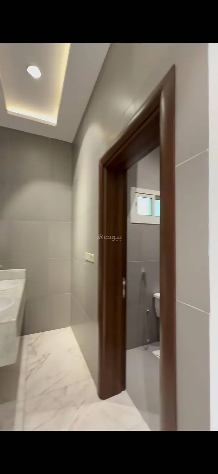 5 bedroom villa in Al Aridh, Riyadh 11