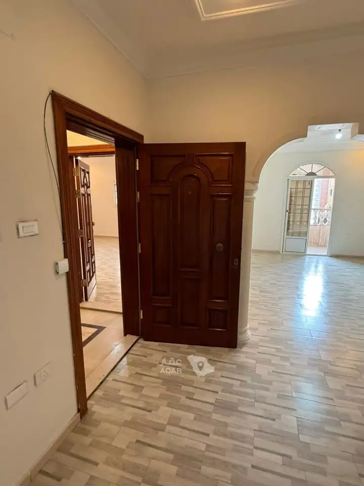 5 bedroom apartment in Al Rawdah, Jeddah 2