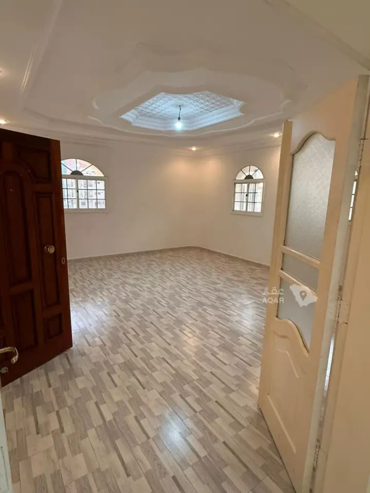 5 bedroom apartment in Al Rawdah, Jeddah 13