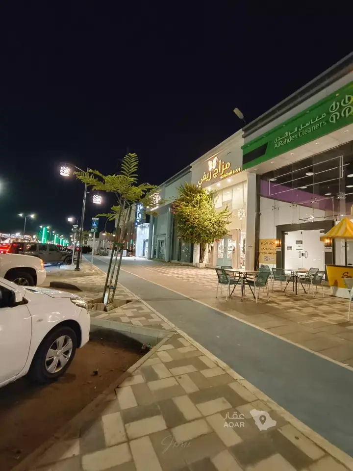 shop in Al Jamiyin, Qassim Region 4