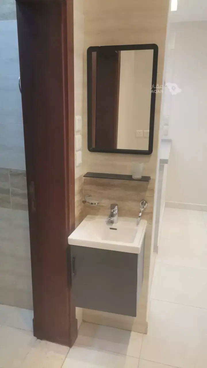 2 bedroom apartment in Al Rabwa, Jeddah 9