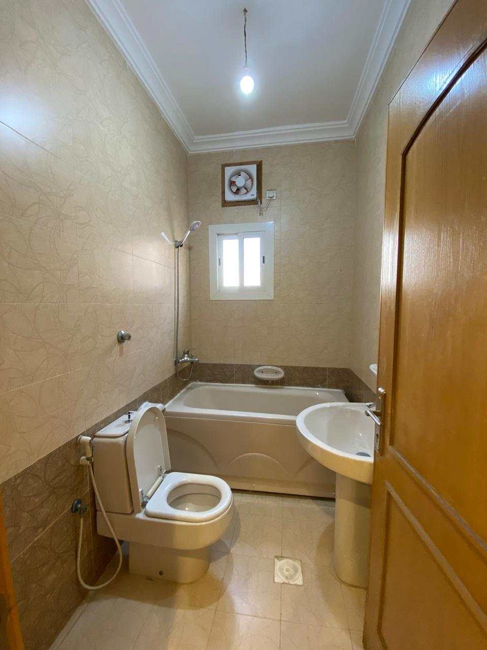3 bedroom apartment in Al Rawdah, Jeddah 6