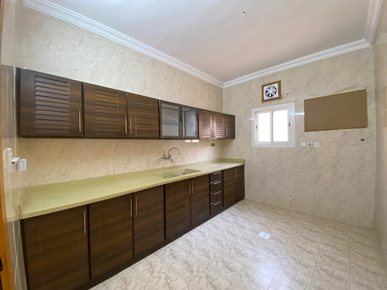 3 bedroom apartment in Al Rawdah, Jeddah 9