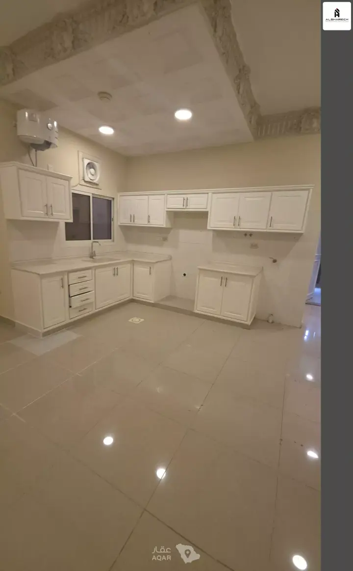 3 bedroom apartment in Hajar, Eastern Province 7
