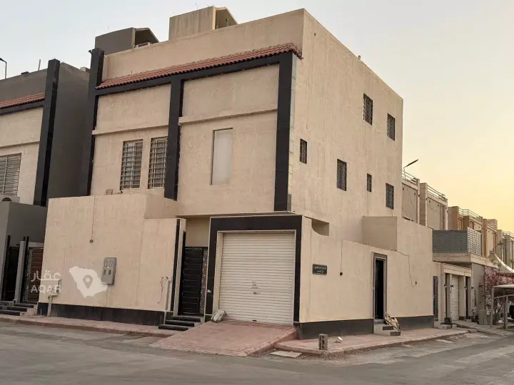 4 bedroom villa in Al Aridh, Riyadh 8