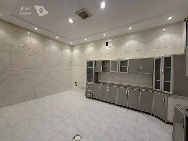 4 bedroom villa in Al Aridh, Riyadh 7