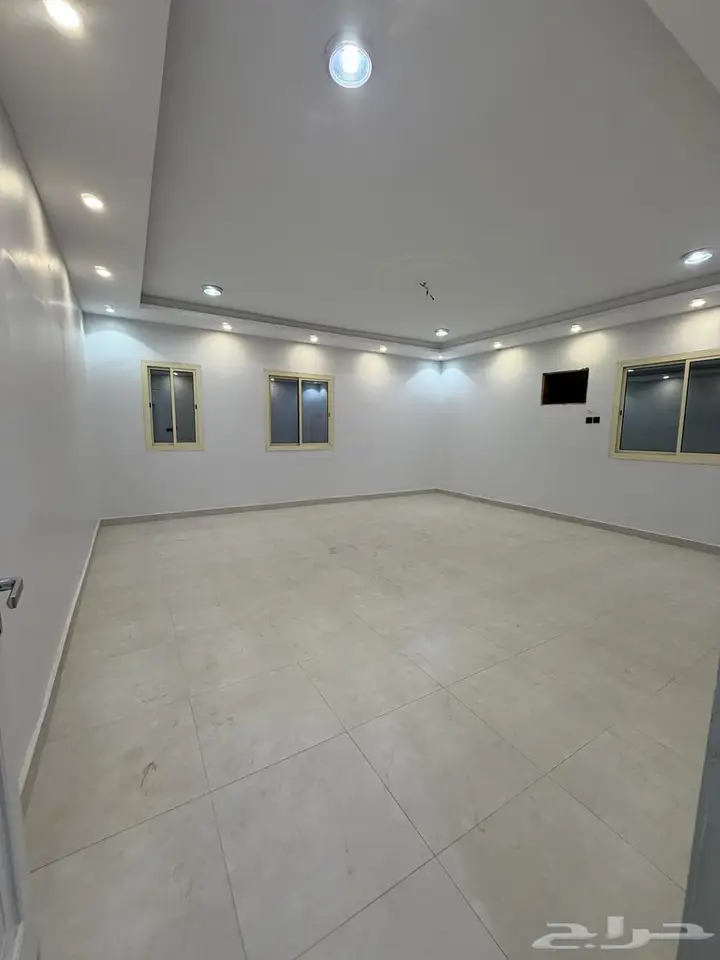 3 bedroom apartment in Al Anabis, Madinah 6