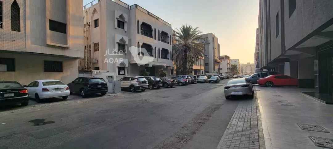 عقار 4 غرف في العزيزية، جدة 2