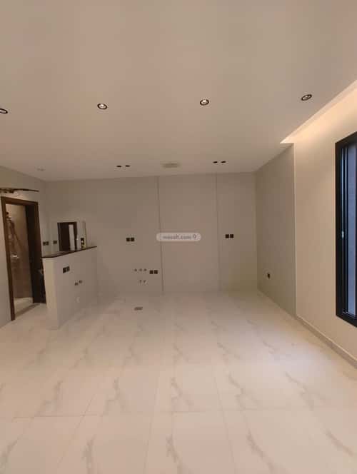 شقة 4 غرف في الروضة 5