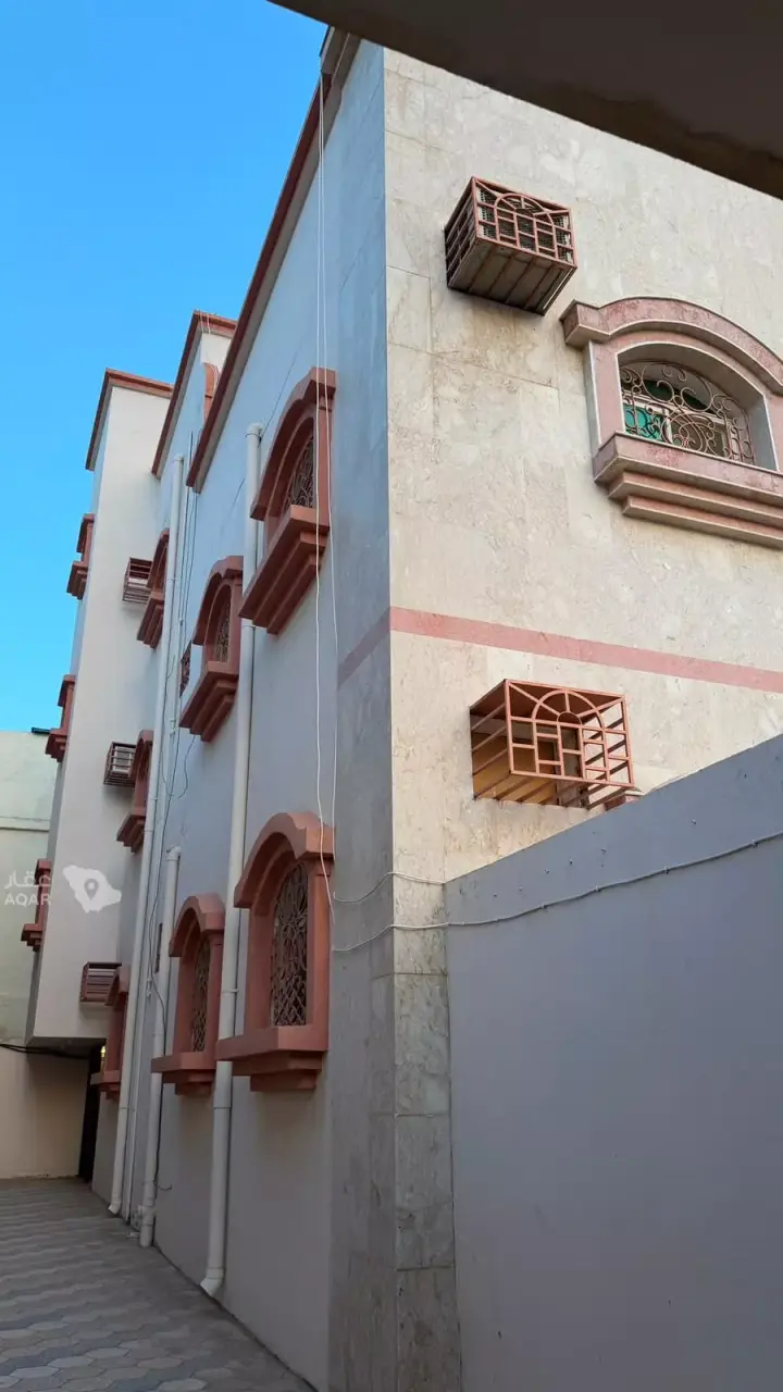 عقار 15 غرف في ذلالة، خميس مشيط
