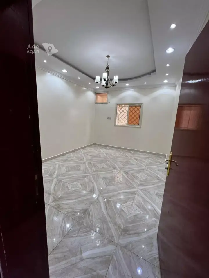 5 bedroom apartment in Mukhtat Al Musa, Khamis Mushait 8