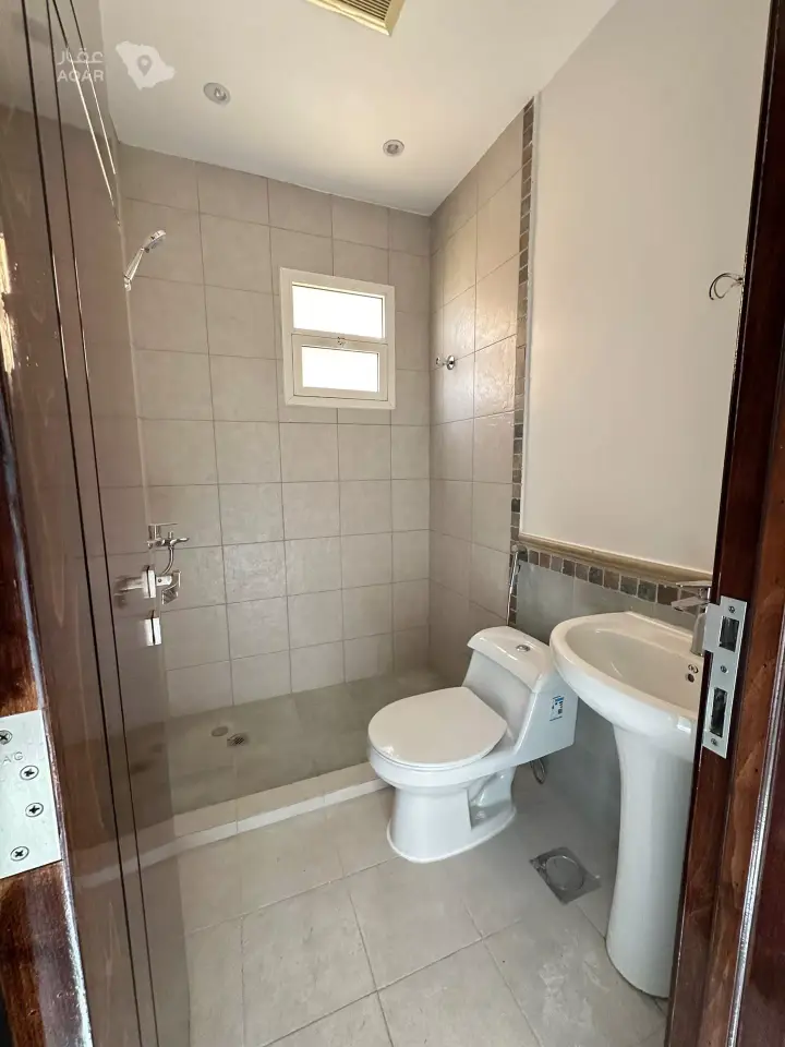 3 bedroom apartment in Al Nuzhah, Riyadh 17