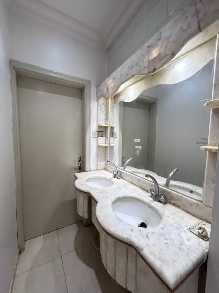 3 bedroom apartment in Al Wizarat, Riyadh 9