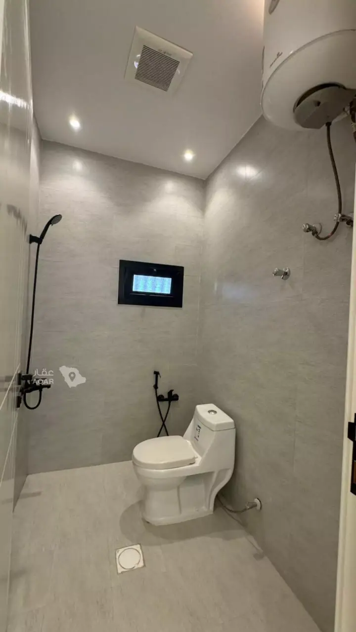 4 bedroom apartment in Dhahrat Namar, Riyadh 15
