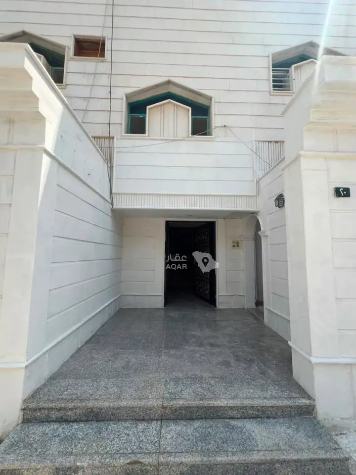 4 bedroom apartment in Al Muhammadiyah, Riyadh 4