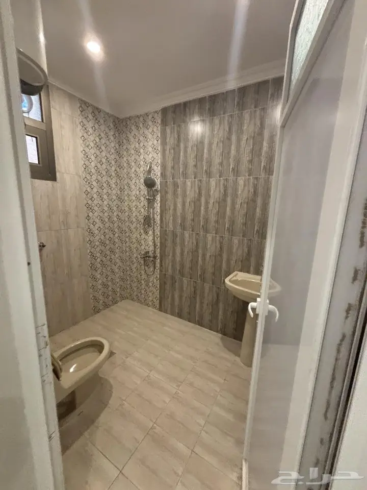 4 bedroom apartment in Uhud, Eastern Province 6