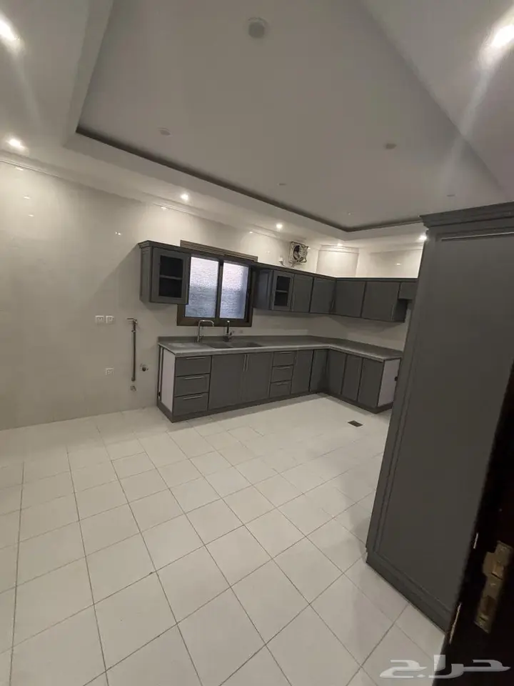 4 bedroom apartment in Uhud, Eastern Province 9