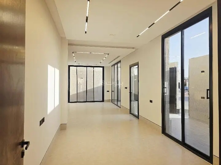 7 bedroom villa in Al Aridh, Riyadh 8