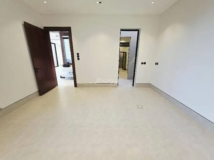 5 bedroom villa in Al Aridh, Riyadh 3