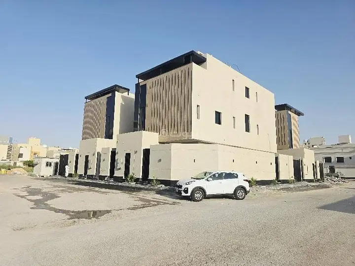 5 bedroom villa in Al Aridh, Riyadh 9