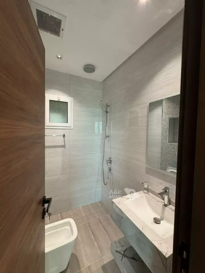 3 bedroom apartment in Mishrifah, Jeddah 5