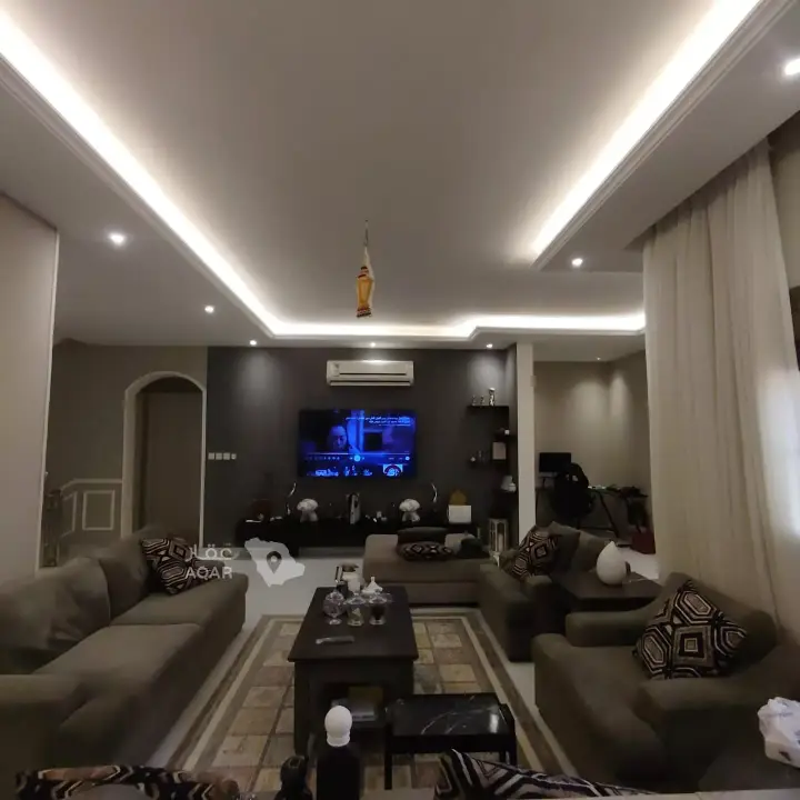 5 bedroom villa in Al Yaqout, Jeddah 17