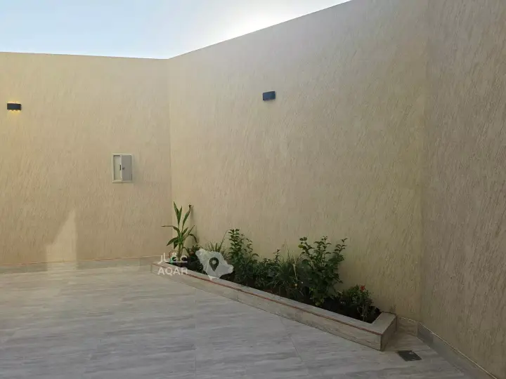 4 bedroom villa in Al Aridh, Riyadh 7
