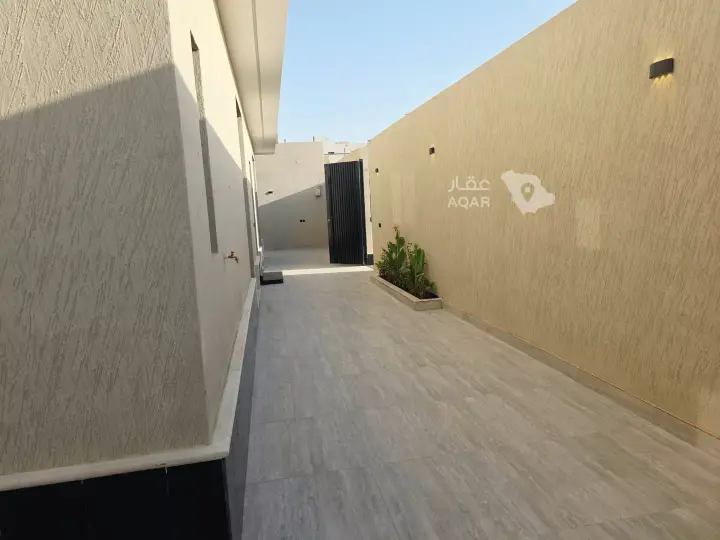 4 bedroom villa in Al Aridh, Riyadh 9