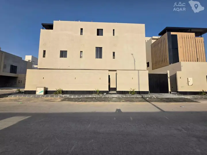 4 bedroom villa in Al Aridh, Riyadh 18