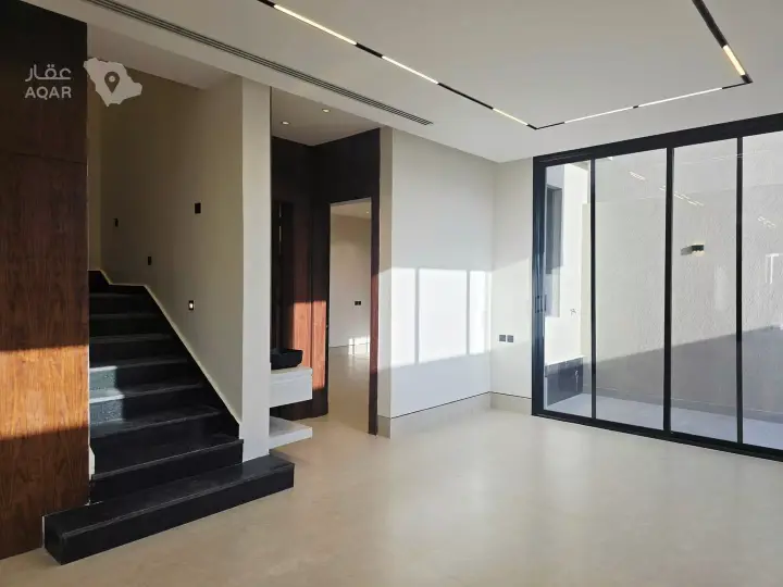 4 bedroom villa in Al Aridh, Riyadh 8