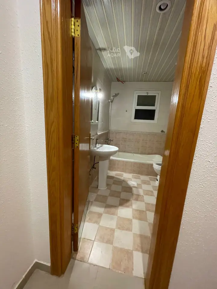 3 bedroom villa in Al Rabwa, Riyadh 2
