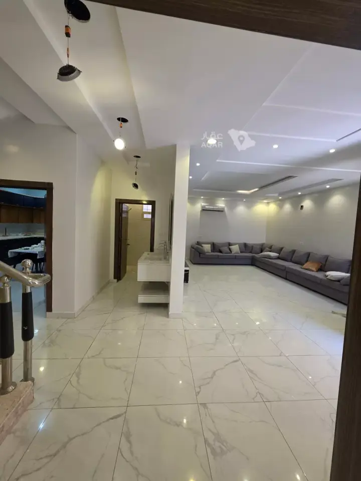 5 bedroom villa in Al Aziziyah, Riyadh 18