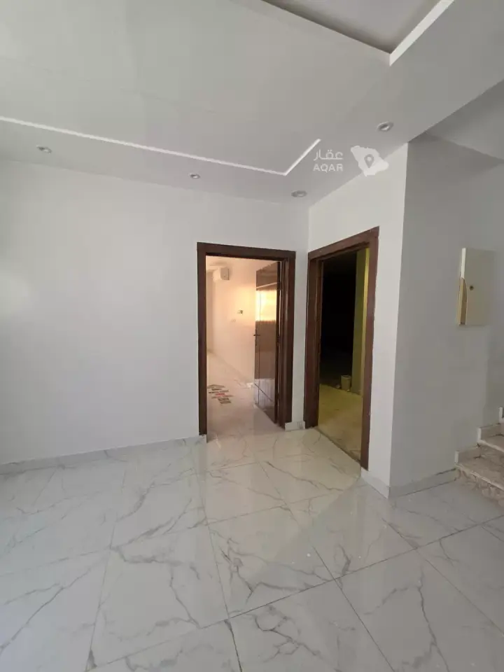 5 bedroom villa in Al Aziziyah, Riyadh 9