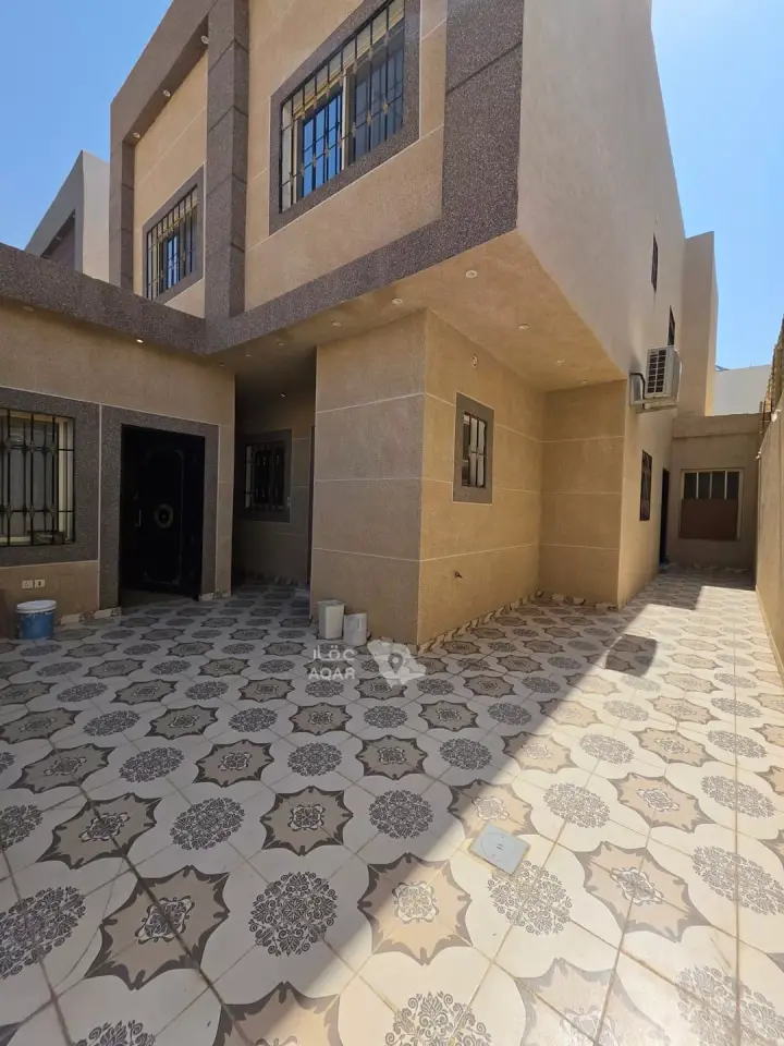 5 bedroom villa in Al Aziziyah, Riyadh 7