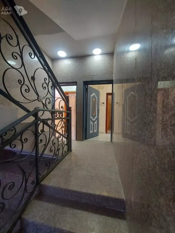 5 bedroom apartment in Durat Al Mansak, Abha 2